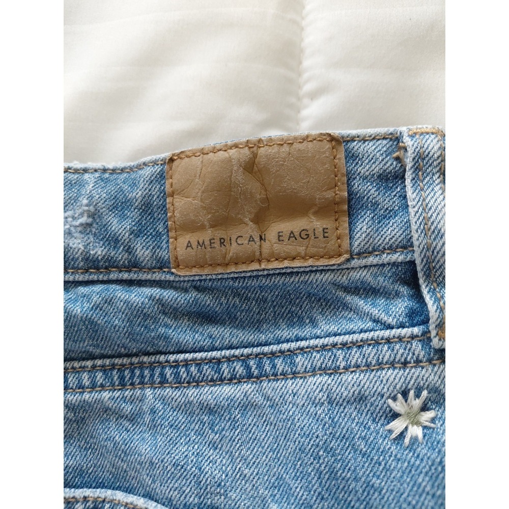 American Eagle High Rise Floral Embroidered  Distressed Denim Mom Shorts 8 Blue - Picture 5 of 7